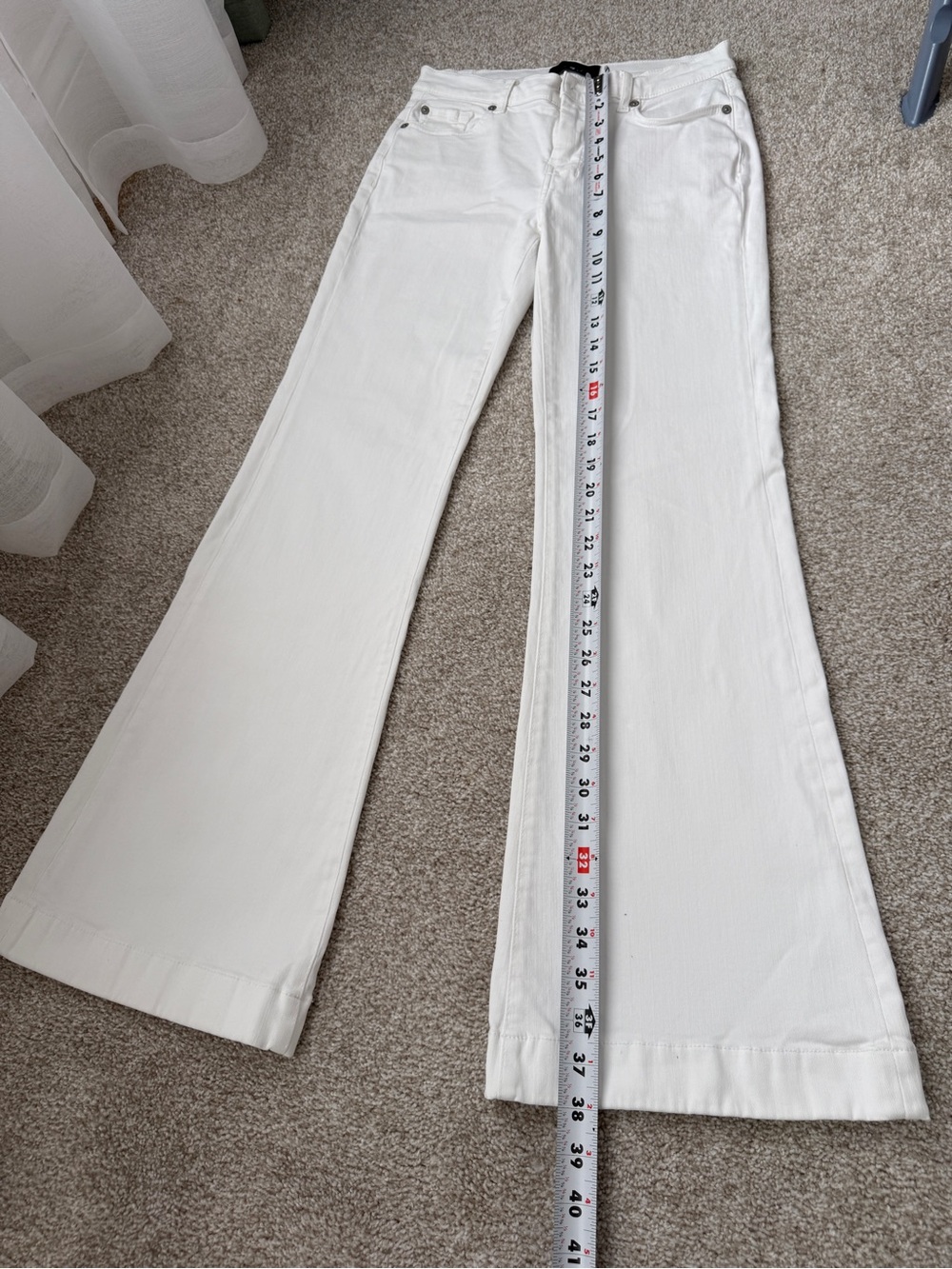 7 For All Mankind White High-Rise Wide-Leg Jeans — Flared Silhouette - Picture 2 of 7